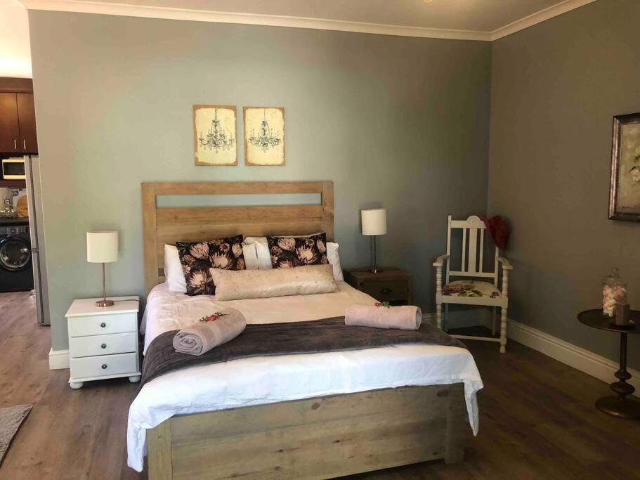 Gatsby Suite, With Pool In Quiet Area, Close To Town Stellenbosch Exteriör bild