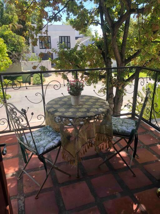 Gatsby Suite, With Pool In Quiet Area, Close To Town Stellenbosch Exteriör bild